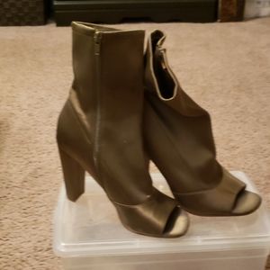 Steve Madden Peep toe shoe boot